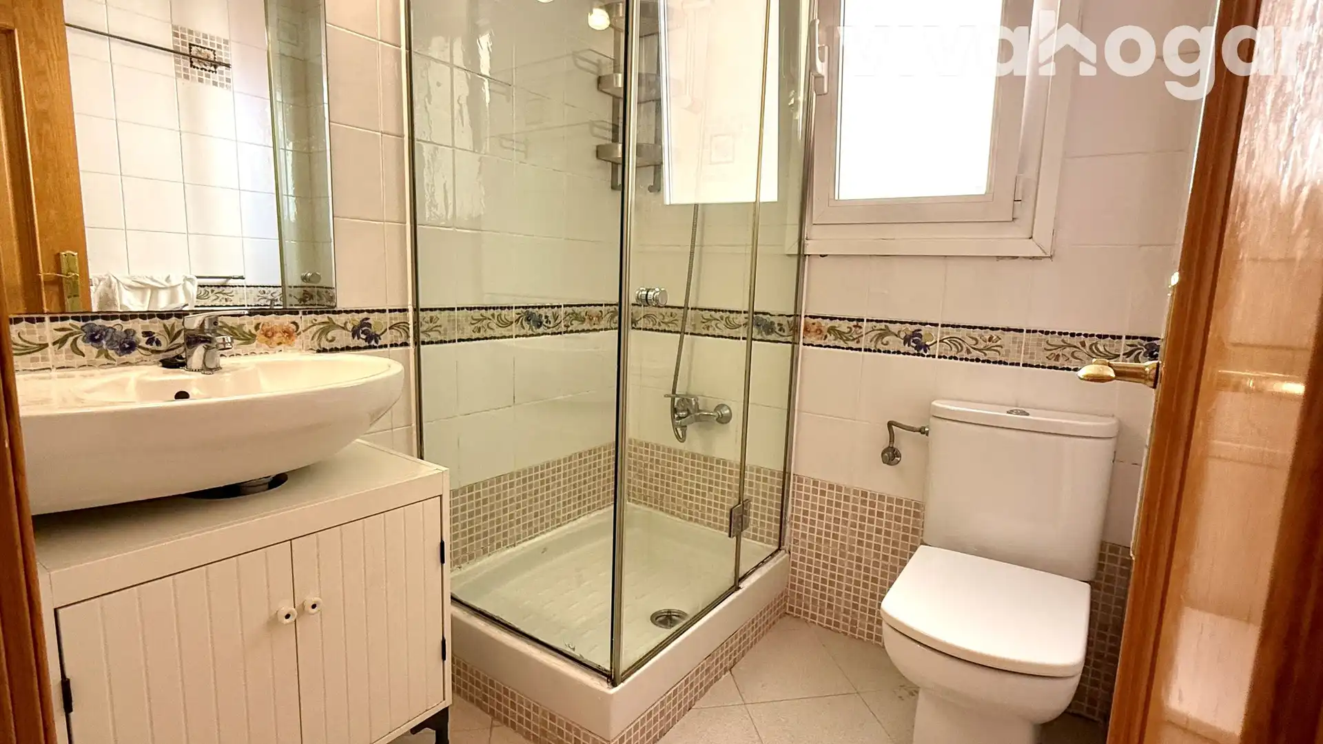 Bathroom of Flat for rent in Madrid