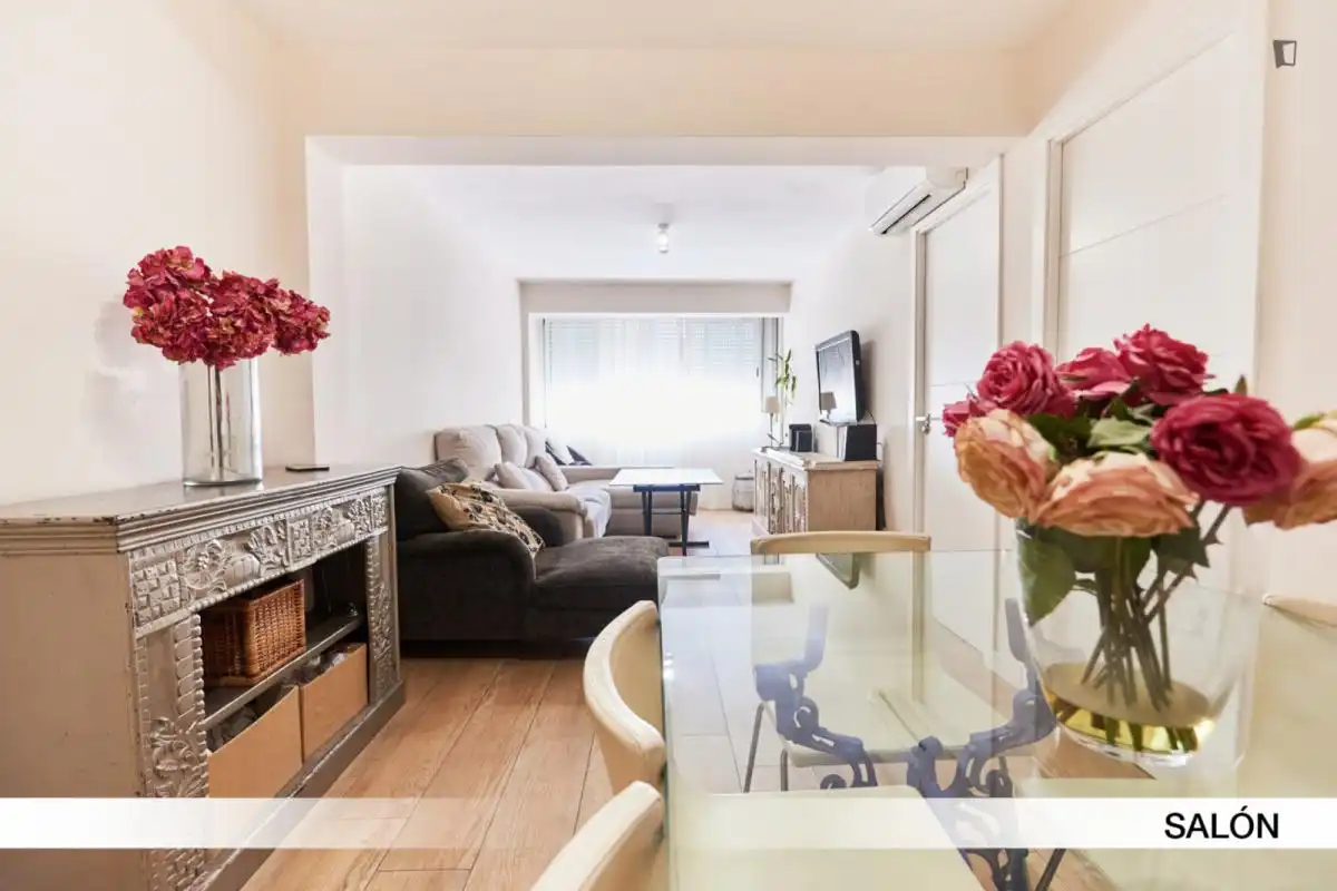 Habitación en Triana Este