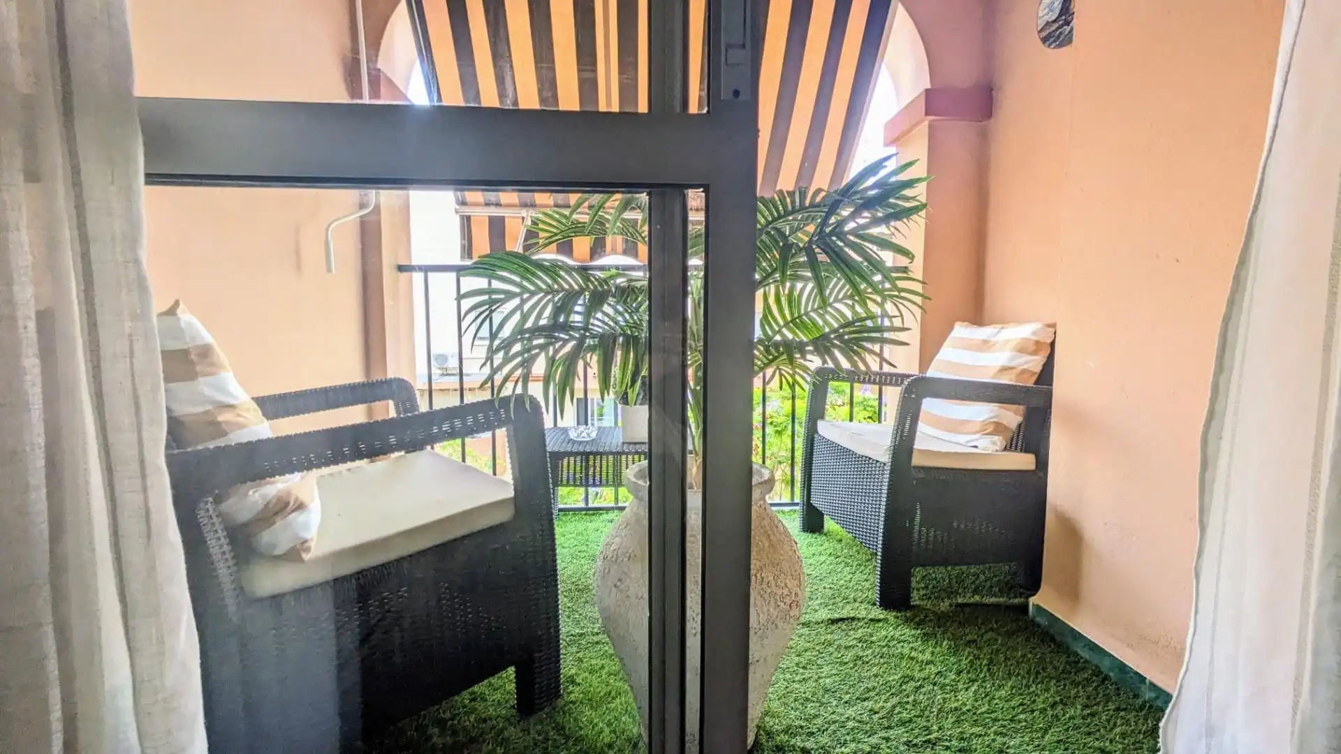 Terraza de Piso de alquiler en Fuengirola con Aire acondicionado, Calefacción y Jardín privado