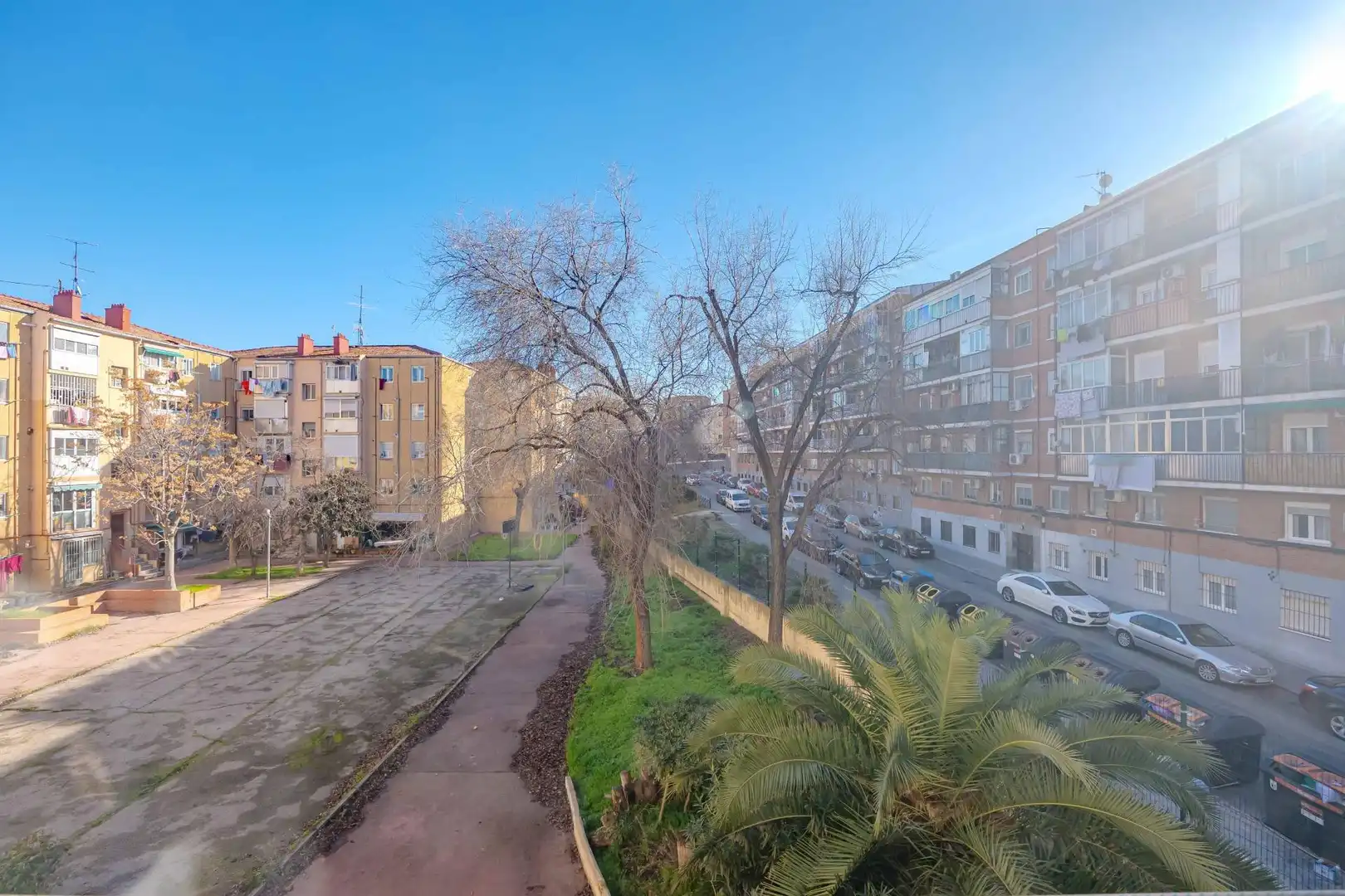 Vista exterior de Pis en venda en Madrid amb Calefacció