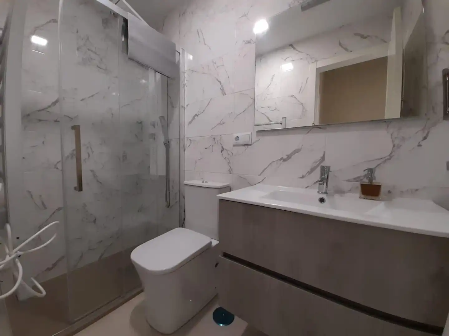 Baño de Ático en venta en Cádiz con Aire acondicionado, Calefacción y Terraza