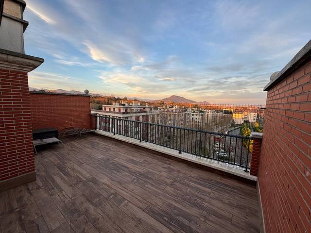 Dúplex en Alquiler en Centro Urbano - Hirigunea