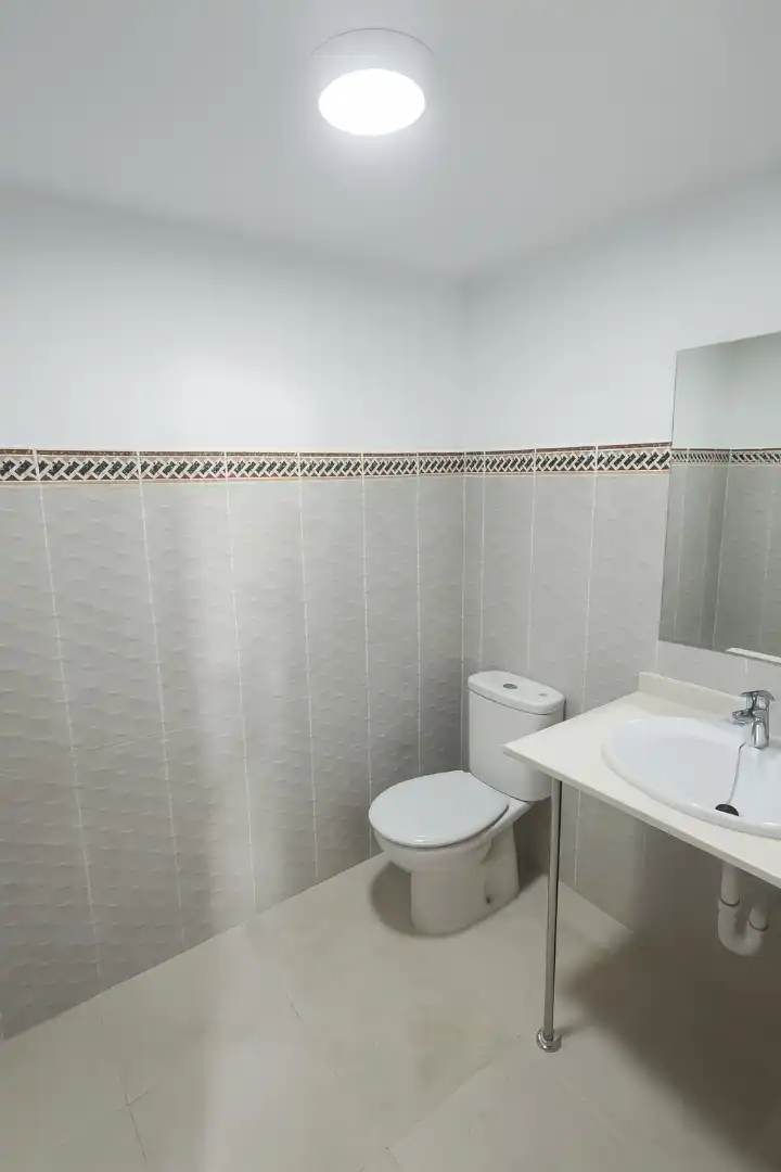 Baño de Local de alquiler en Camargo