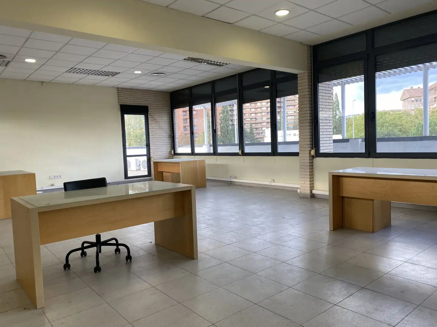 Local de lloguer en  Logroño