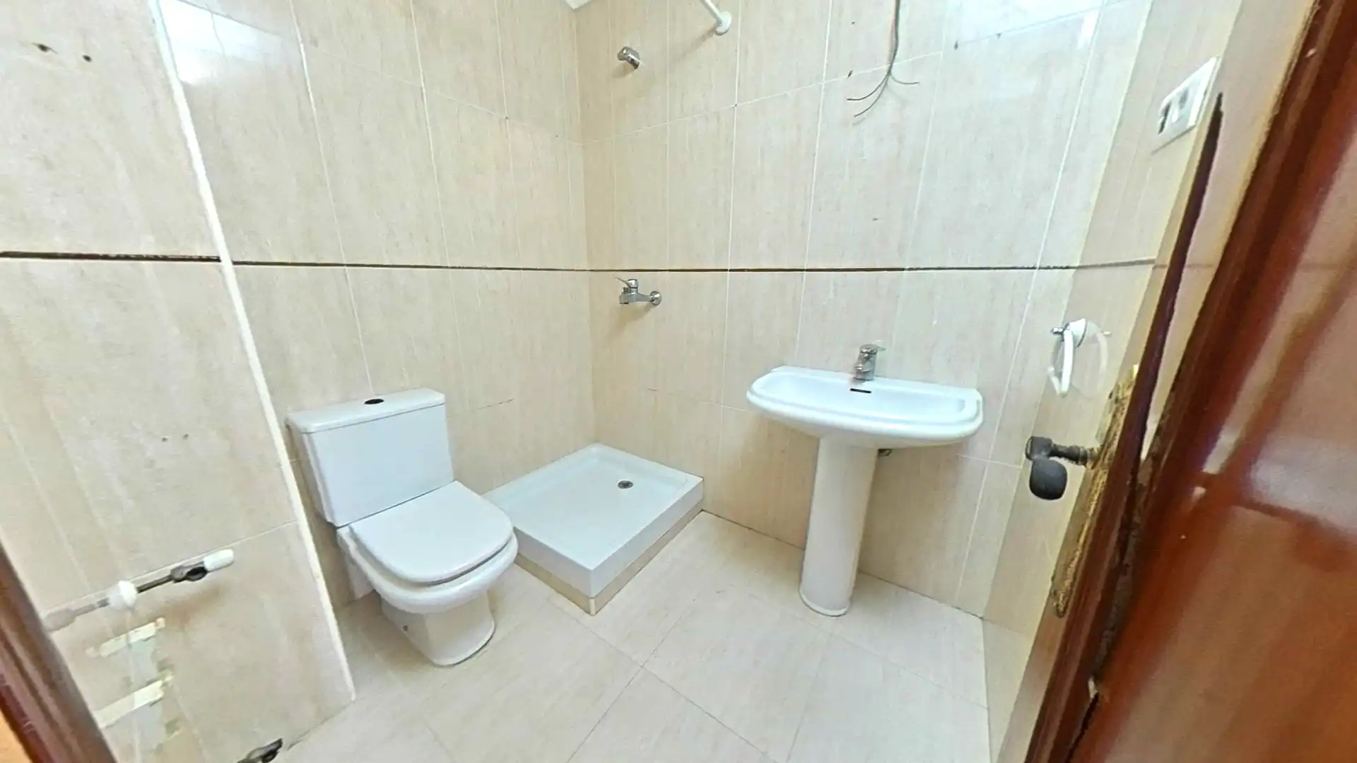 Baño de Piso en venta en Hazas de Cesto con Balcón