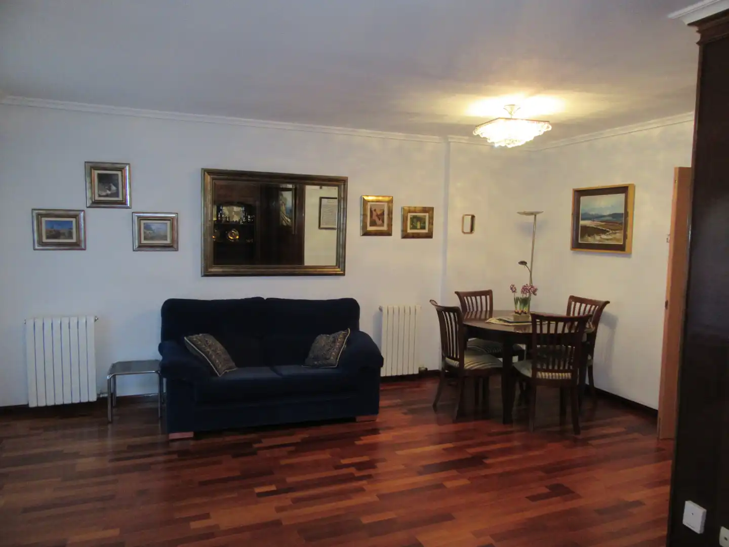 Living room of Detached homes for rent in Zaragoza  with Air Conditioner, Heating and Private garden