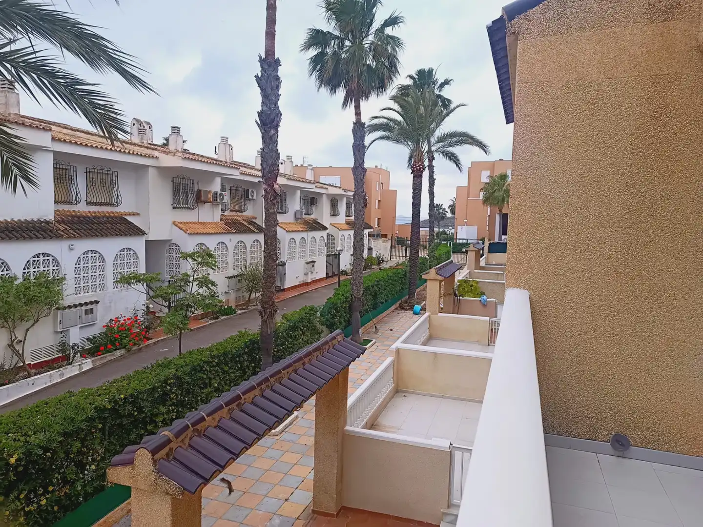 Außenansicht von Wohnungen zum Verkauf in La Manga del Mar Menor mit Terrasse, Möbliert und Ofen