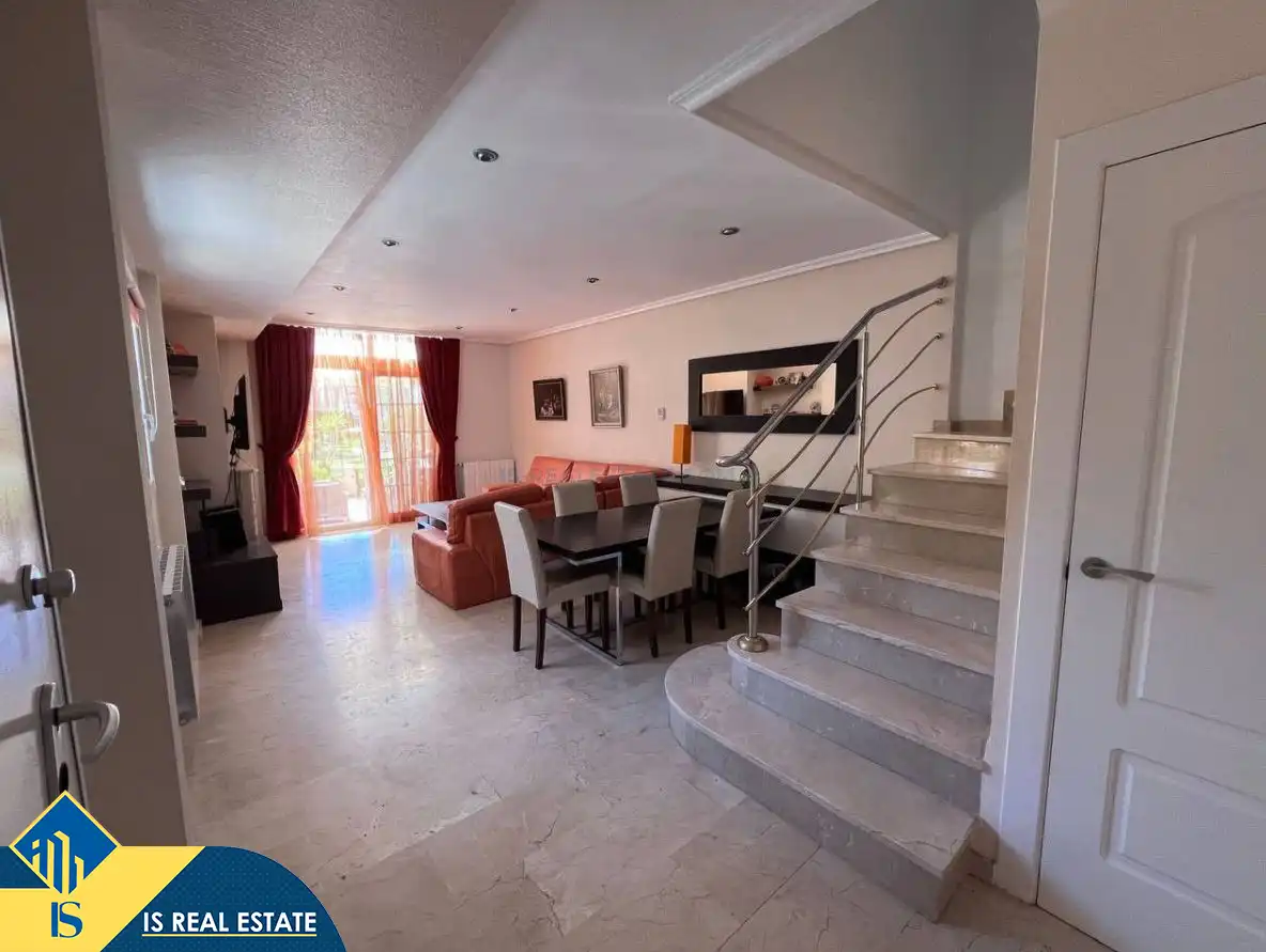 Casa adosada en venta en Guardamar del Segura con Aire acondicionado, Calefacción y Jardín privado