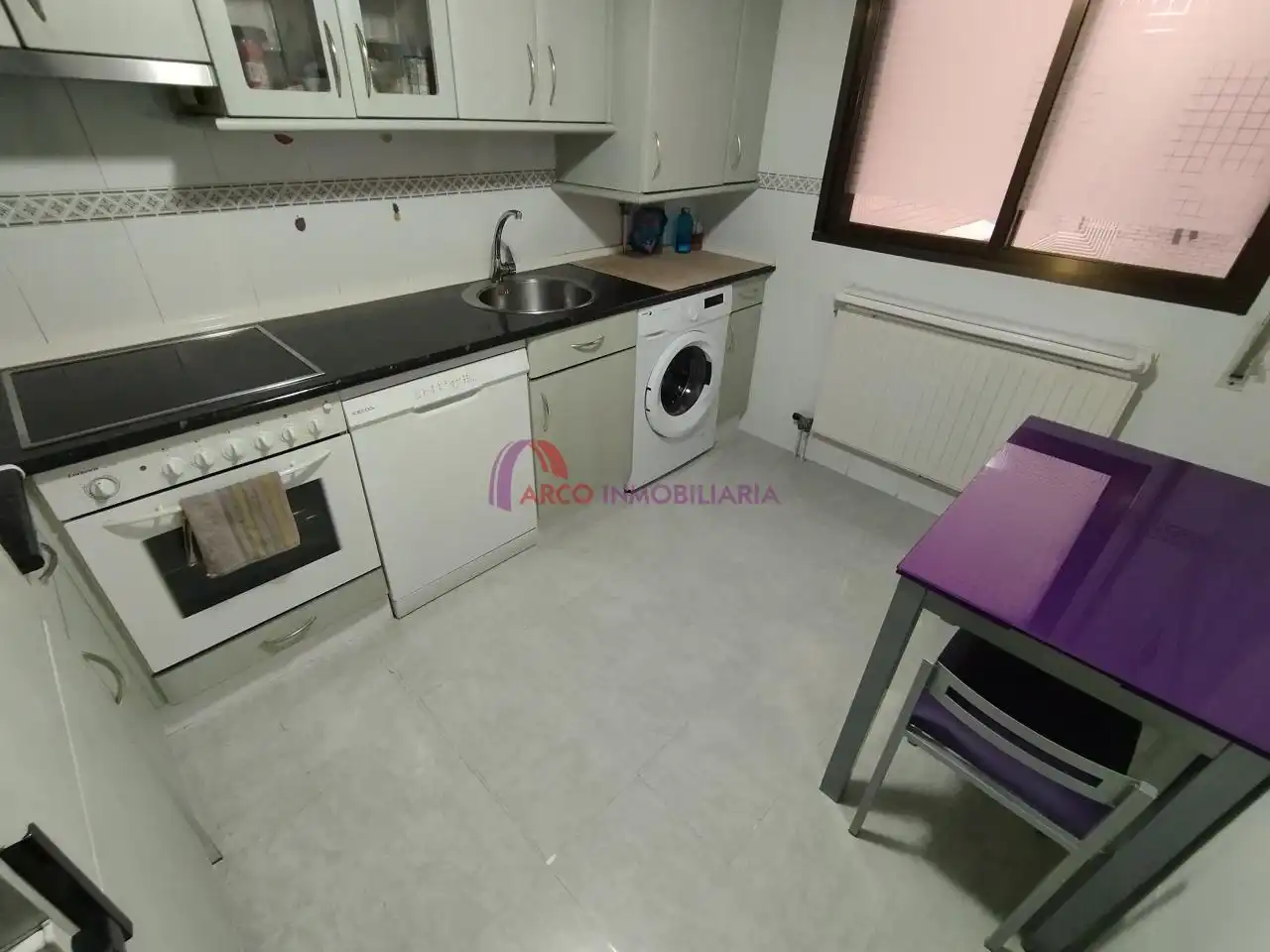 Cuina de Apartament en venda en Burgos amb Calefacció, Parquet i Traster