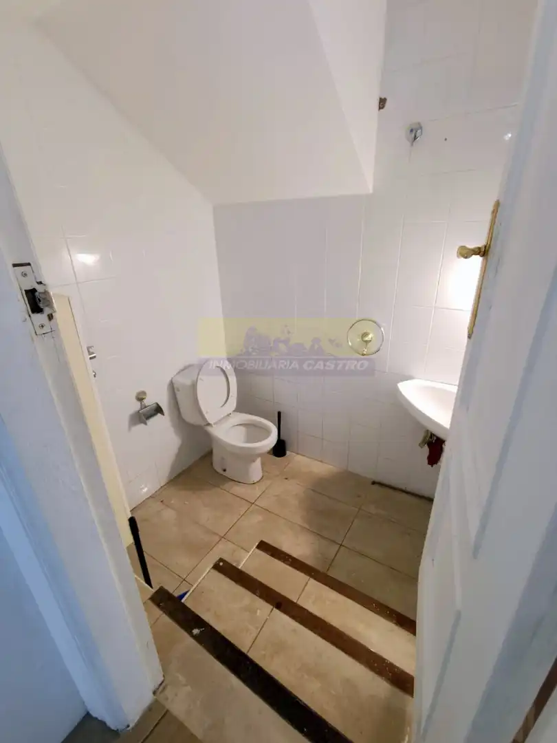Badezimmer von Geschaftsraum zur Miete in Castro-Urdiales