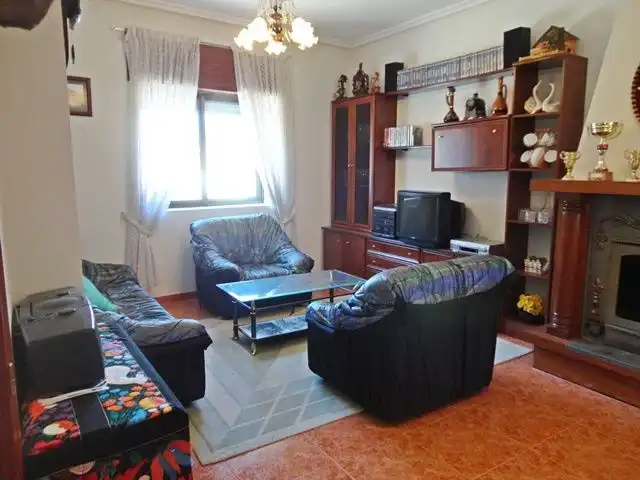 Sala de estar de Casa o chalet en venta en Cascajares de la Sierra con Trastero y Amueblado