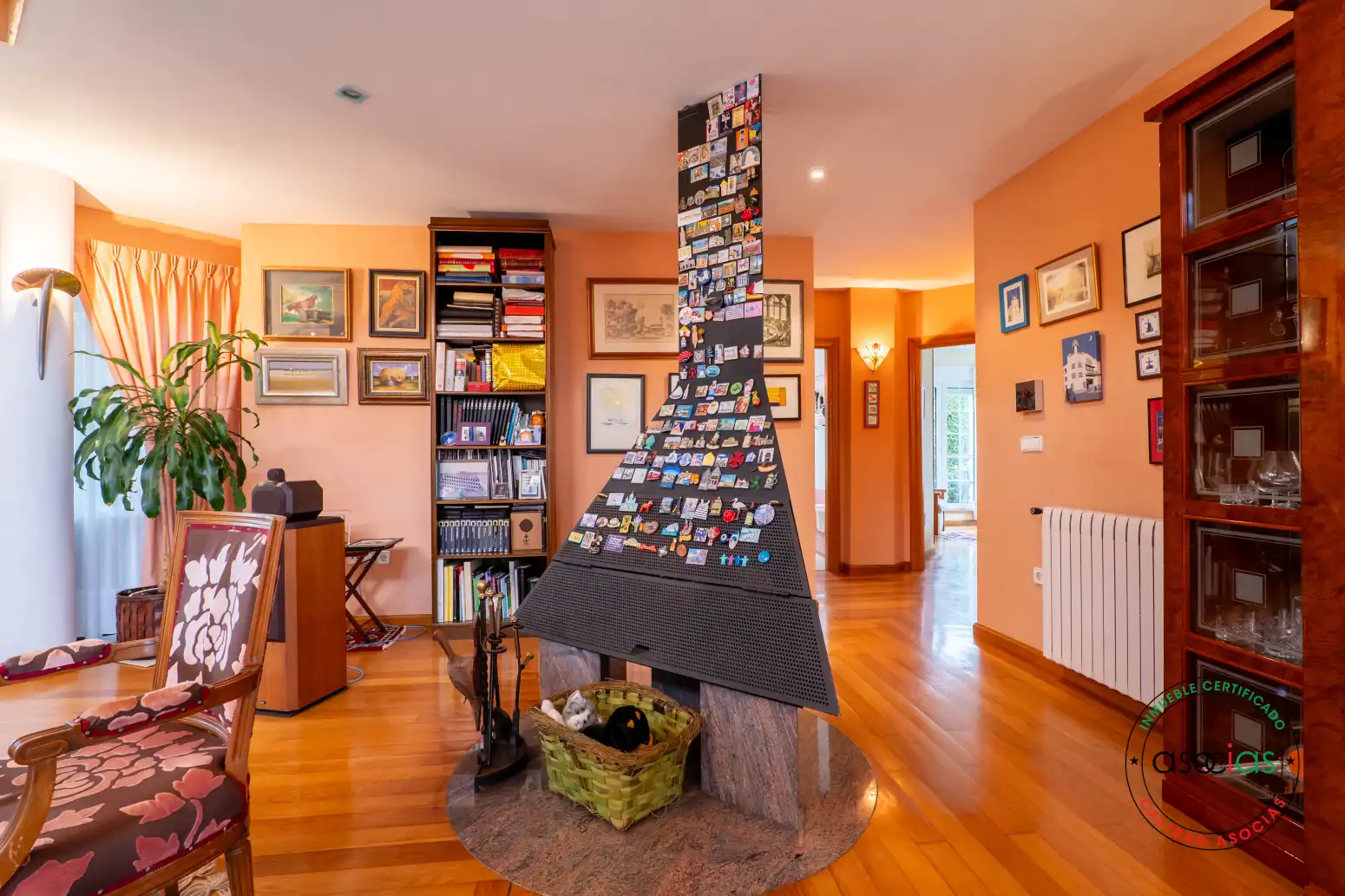 Sala d'estar de Casa o xalet en venda en Navia amb Calefacció i Terrassa