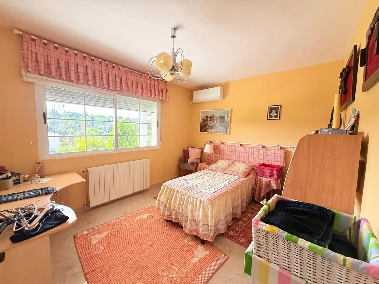 Habitación de Casa o chalet en venta en Boadilla del Monte con Aire acondicionado, Calefacción y Piscina