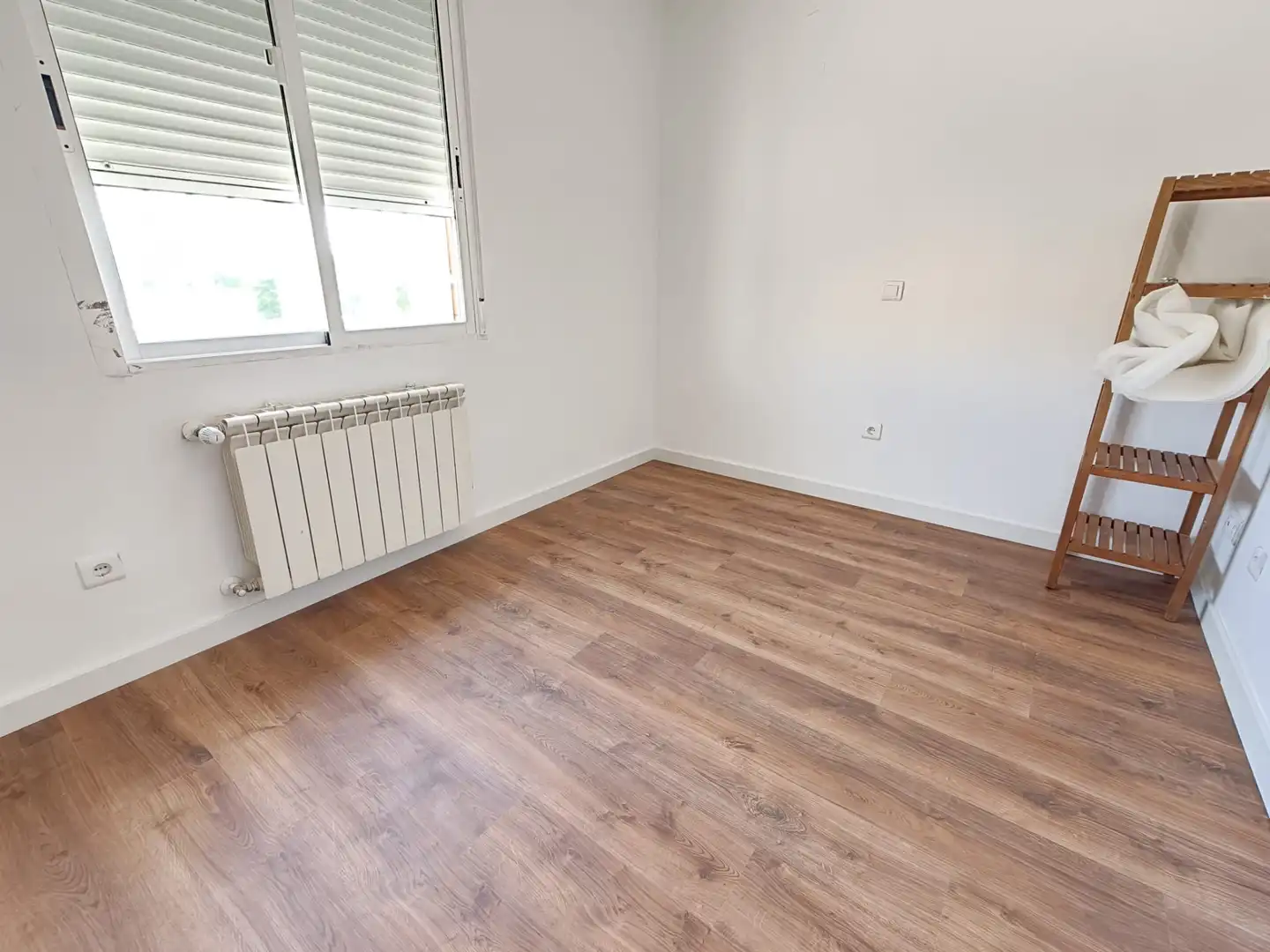 Habitación de Casa adosada en venta en Barcience con Calefacción, Jardín privado y Amueblado