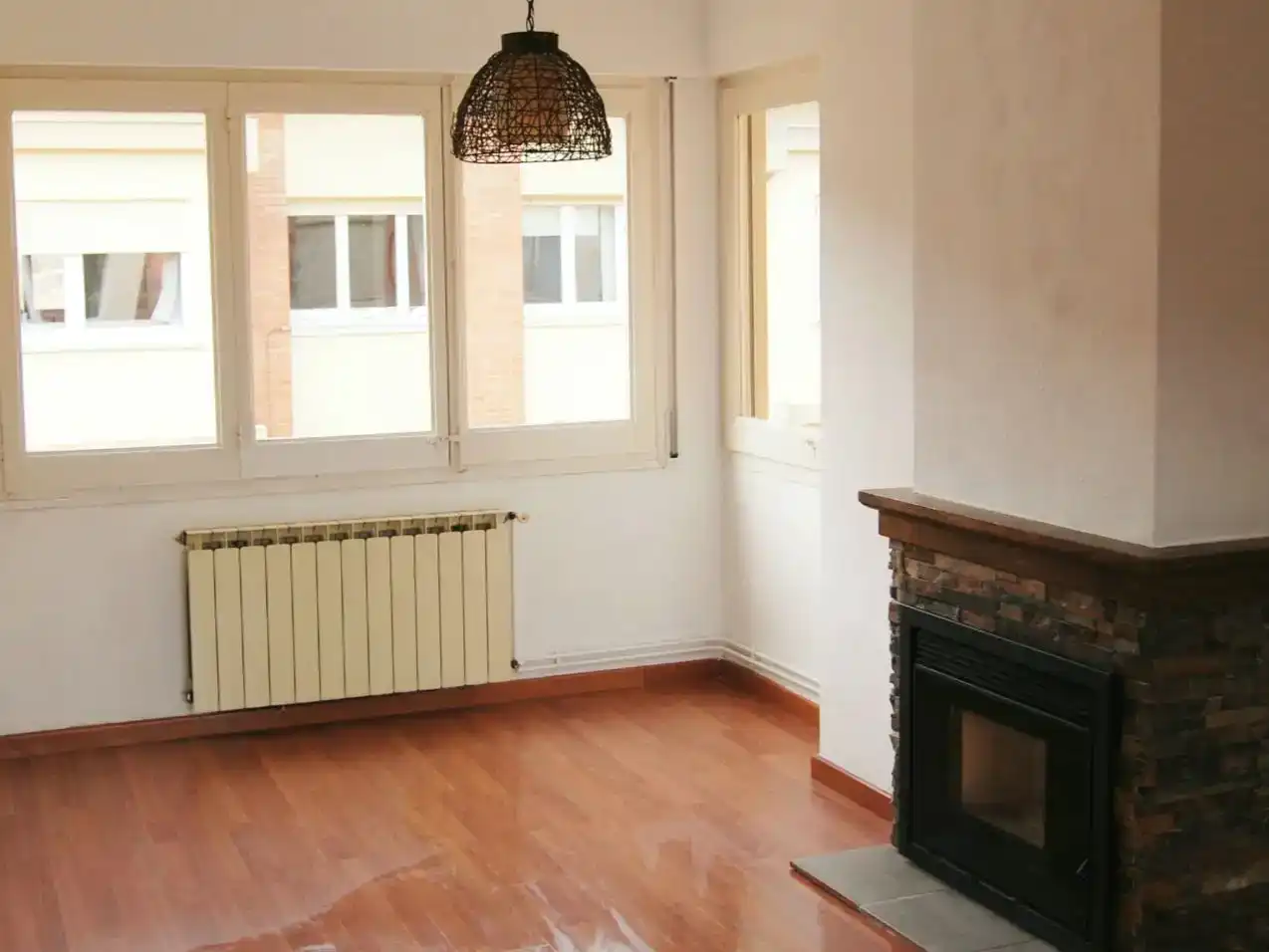 Wohnzimmer von Wohnung zum Verkauf in Camprodon mit Balkon