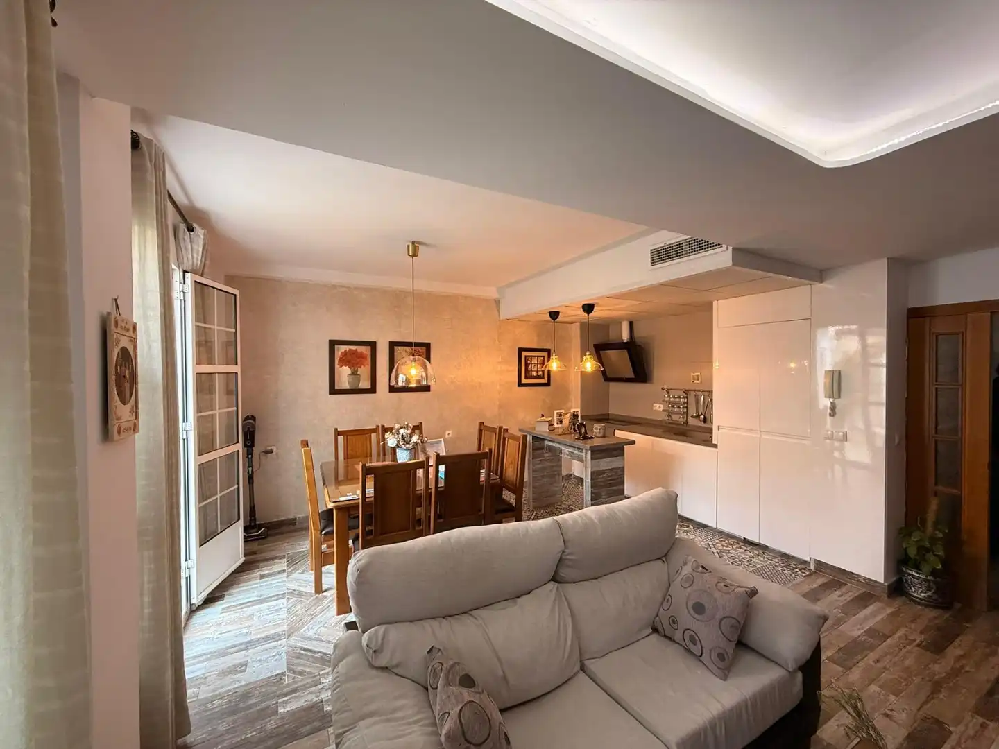 Sala de estar de Casa o chalet en venta en La Victoria con Terraza y Balcón