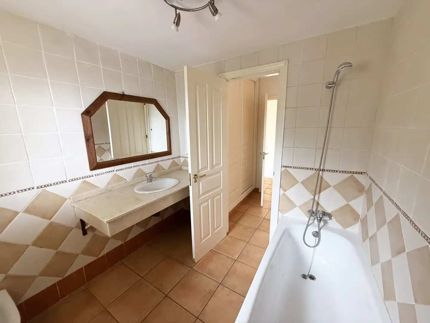 Bathroom of Detached homes for sale in Alhaurín El Grande  with Air Conditioner, Swimming Pool and Community pool