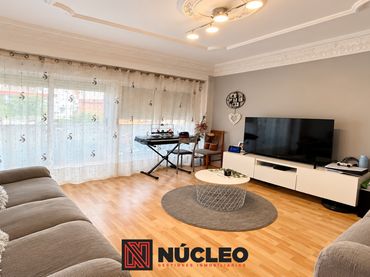 Piso con balcón en venta en Carrer de Sant Pere