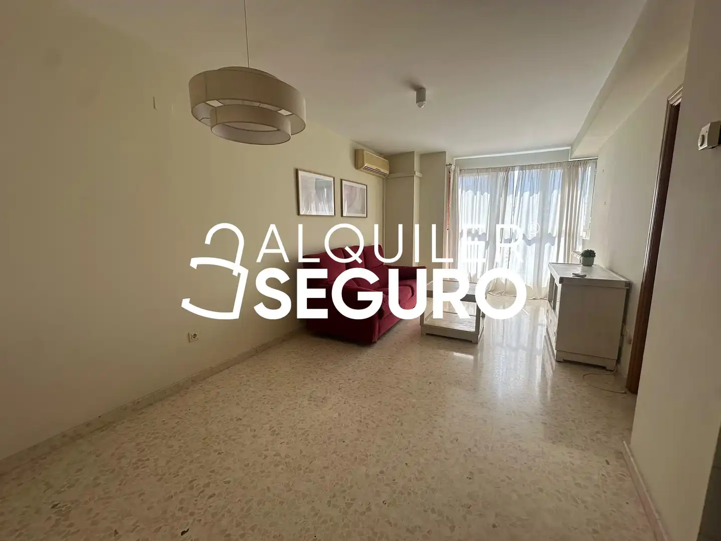 Habitación de Piso de alquiler en Valencia con Aire acondicionado y Amueblado