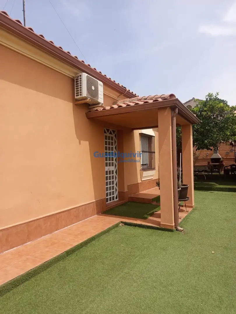 Villa con piscina in vendita a Entrenúcleos, imagen 10