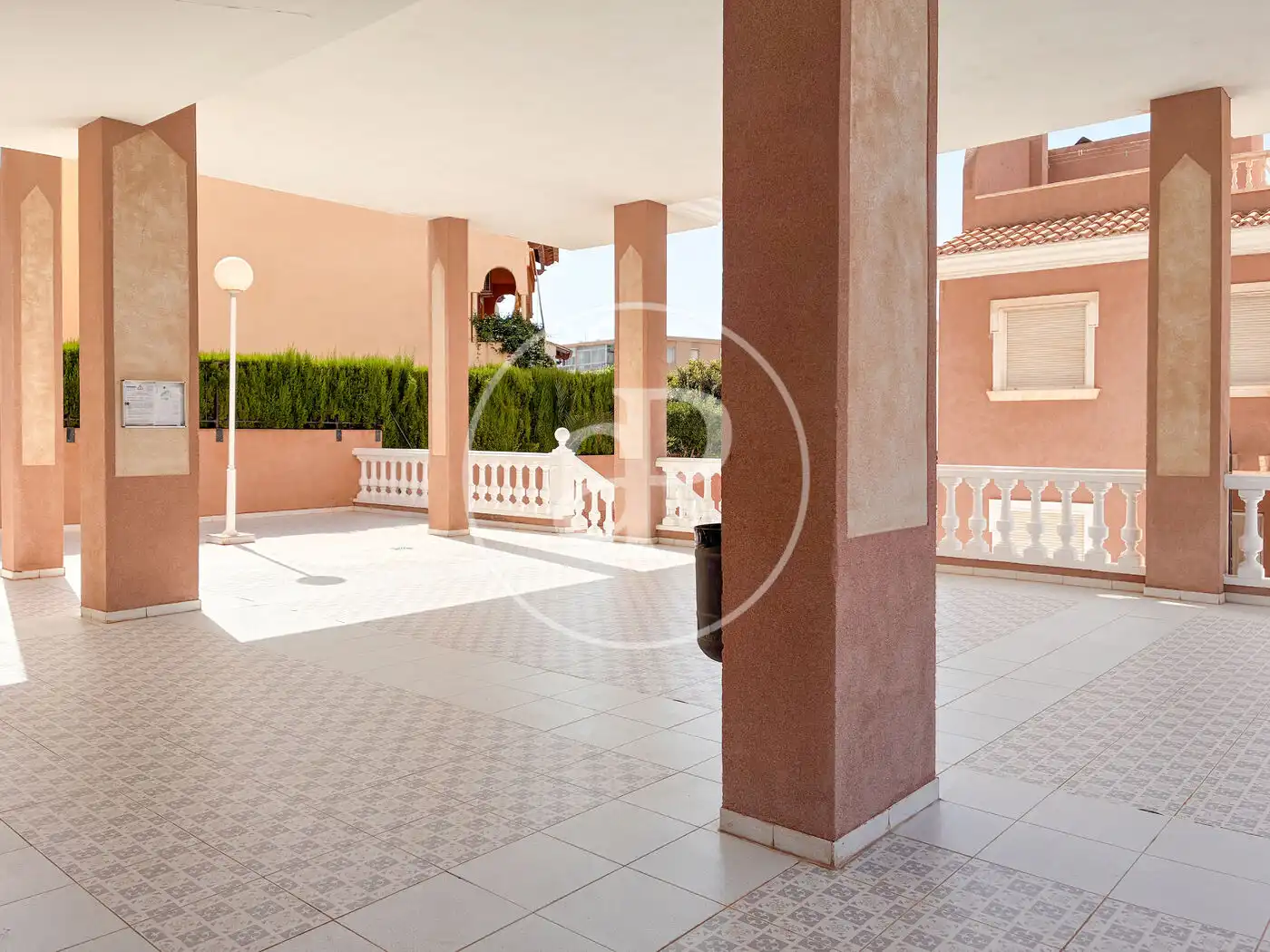 Terraza de Piso de alquiler en Santa Pola con Calefacción, Trastero y Amueblado