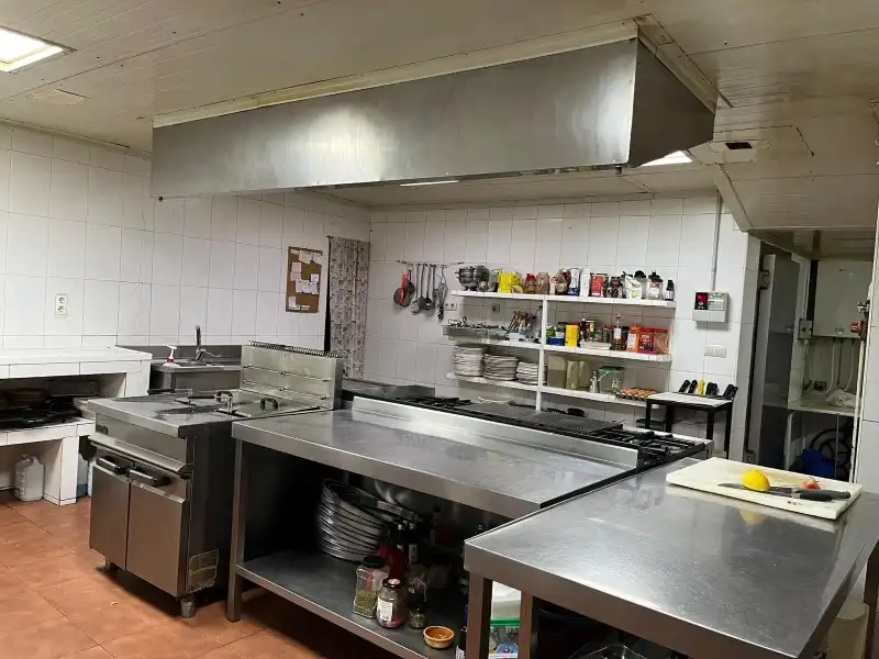 Cocina de Casa o chalet en venta en Cabezuela del Valle con Aire acondicionado, Calefacción y Terraza