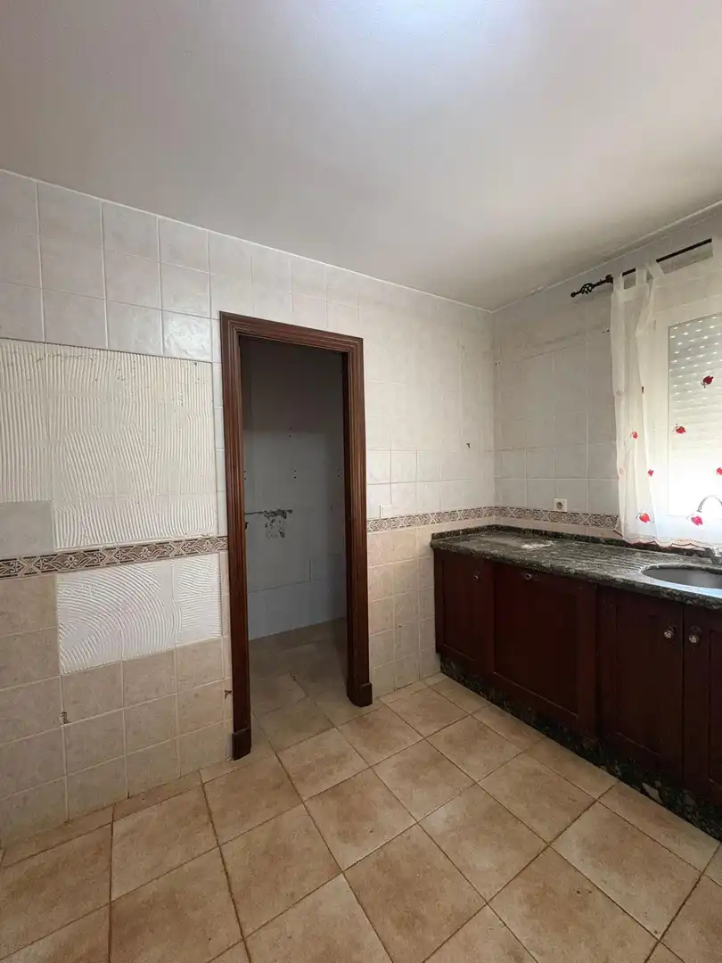Cuina de Casa o xalet en venda en Chiclana de la Frontera amb Jardí privat