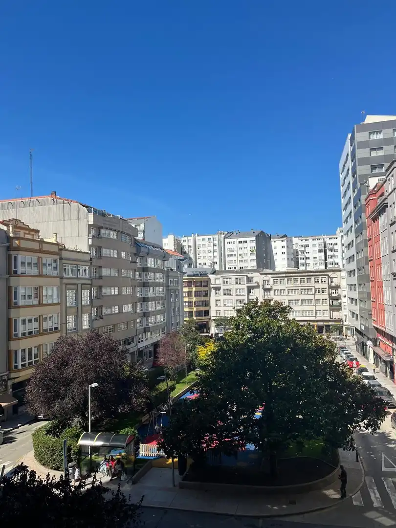 Vista exterior de Pis en venda en A Coruña Capital  amb Calefacció