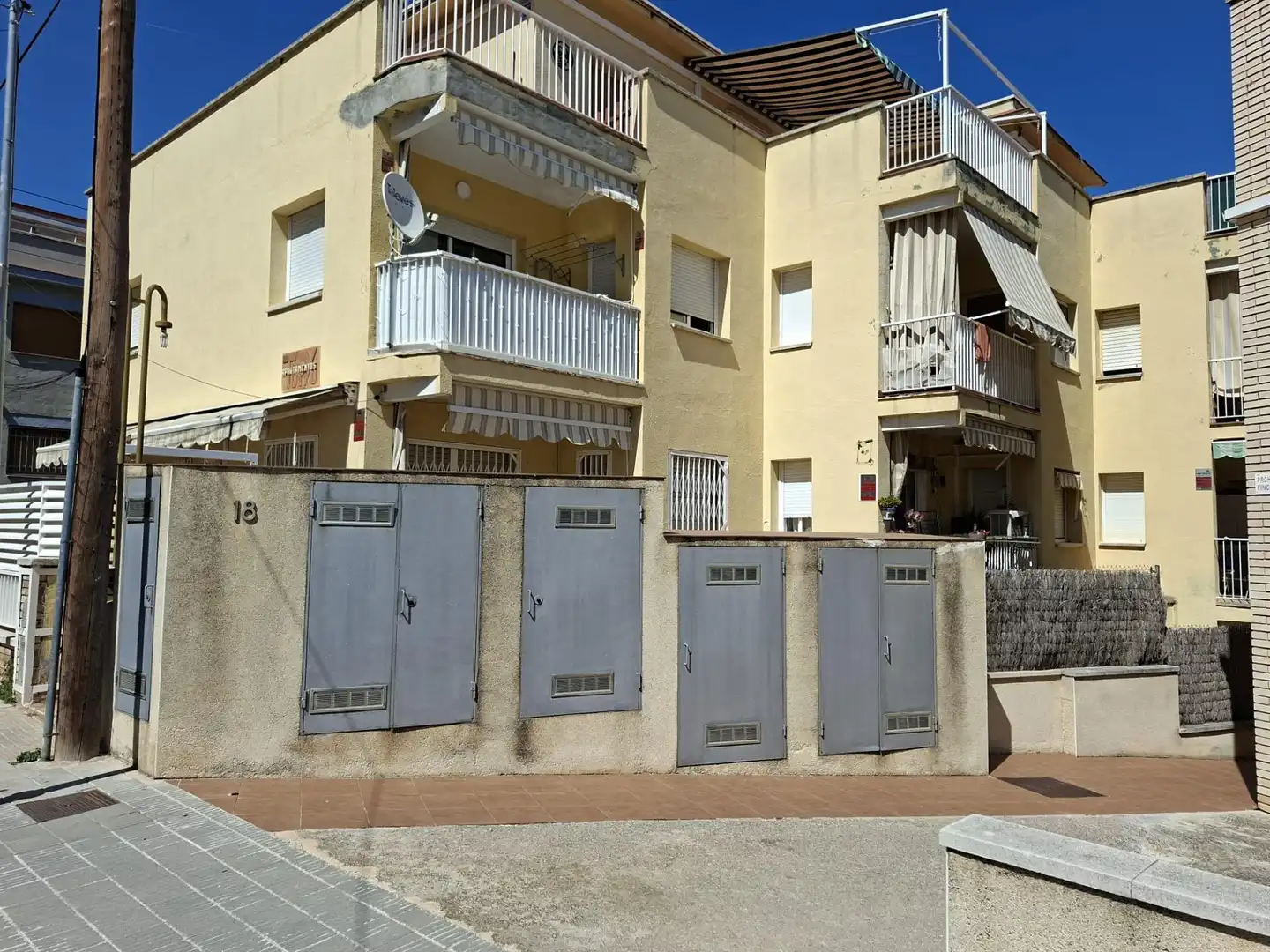 Vista exterior de Apartament en venda en Calafell amb Terrassa i Balcó