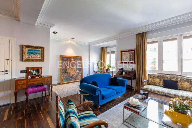 Apartamento en Venta en Santa Engracia en Ríos Rosas - Nuevos Ministerios