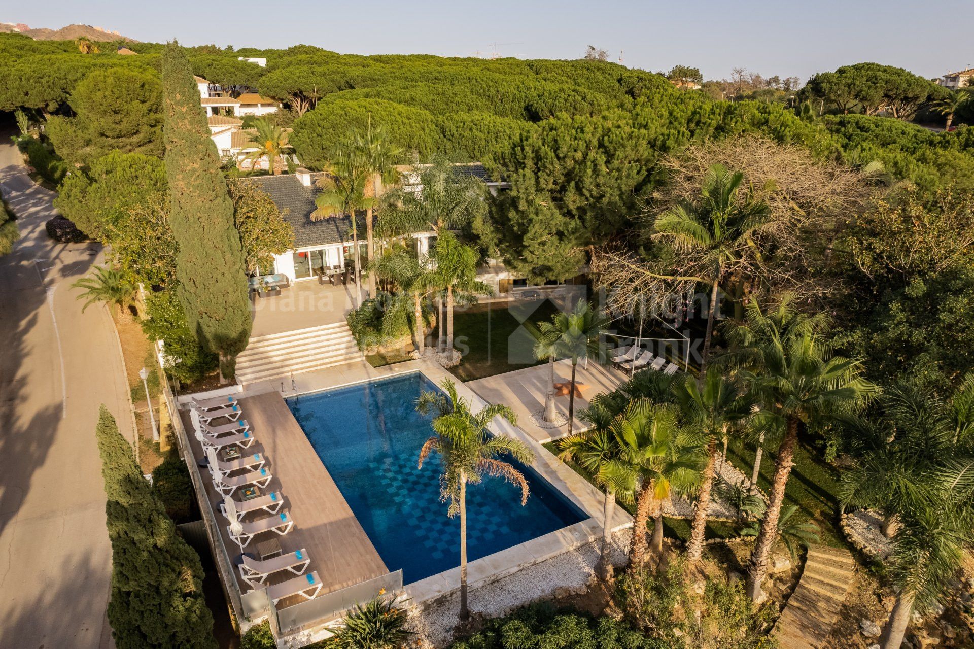 Jardí de Casa o xalet en venda en Marbella amb Aire condicionat, Jardí privat i Terrassa