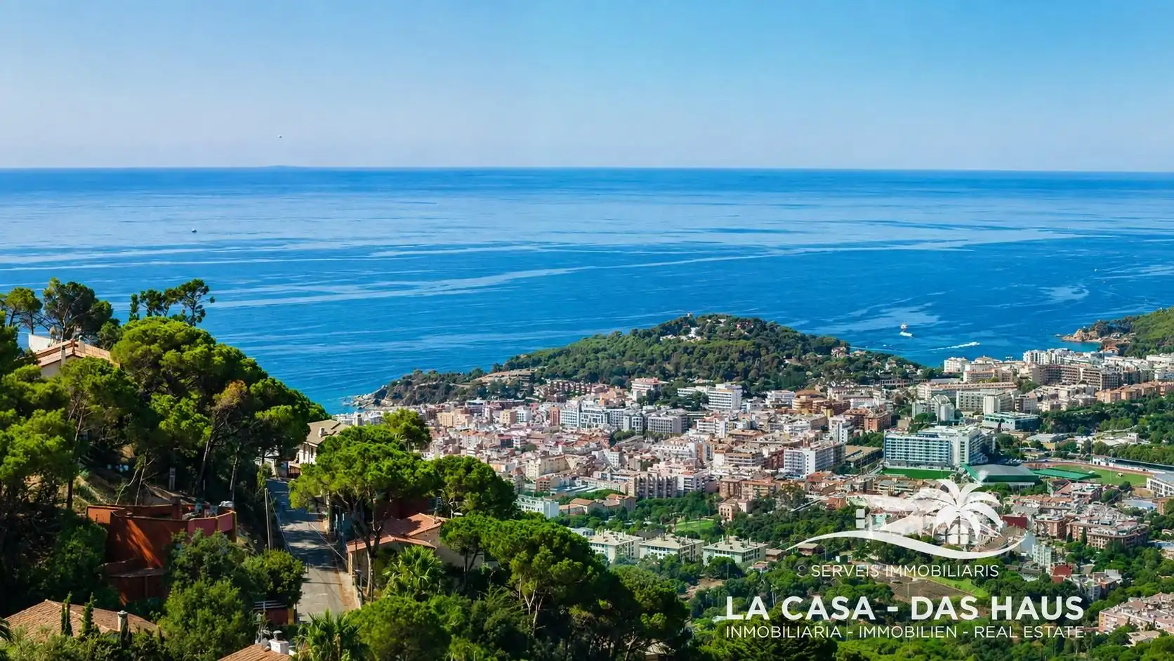 Außenansicht von Haus oder Chalet zum Verkauf in Lloret de Mar mit Privatgarten, Terrasse und Abstellraum