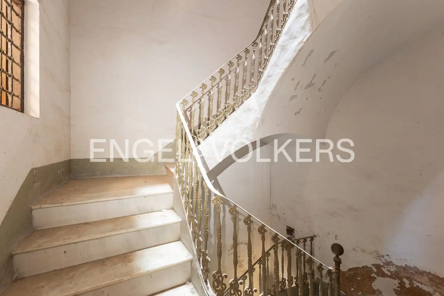 Houses for sale in Sueca  with Heating, Terrace and Balcony