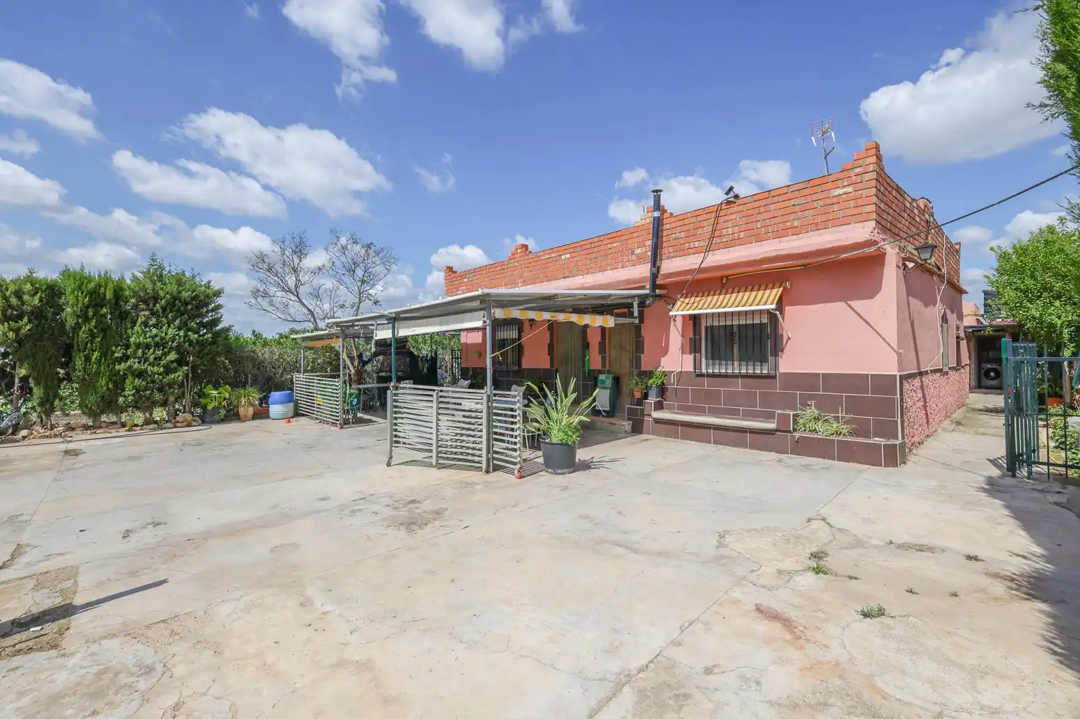 Casa amb piscina en venda a Cheste