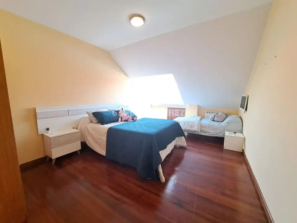 Habitación de Dúplex en venta en Boiro con Calefacción, Amueblado y Balcón