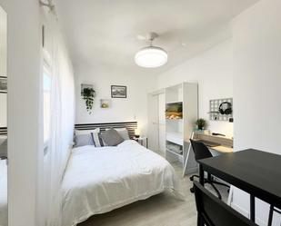 Bedroom of Flat to share in  Madrid Capital  with Air Conditioner and Terrace