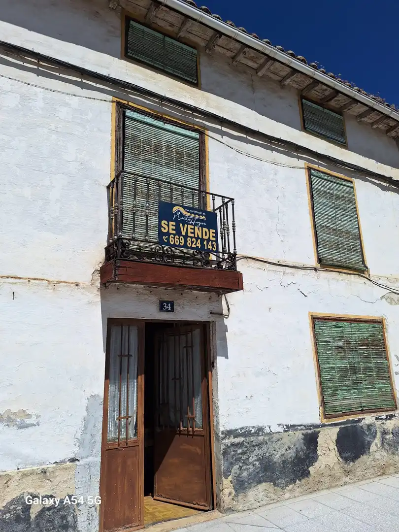 Vista exterior de Casa o chalet en venta en Cervera de Pisuerga
