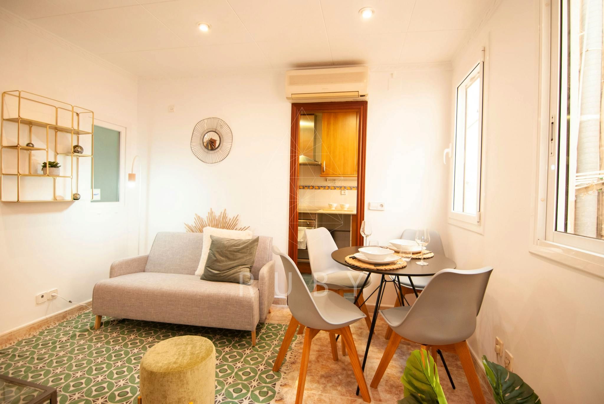Living room of Flat to rent in L'Hospitalet de Llobregat  with Air Conditioner, Heating and Furnished