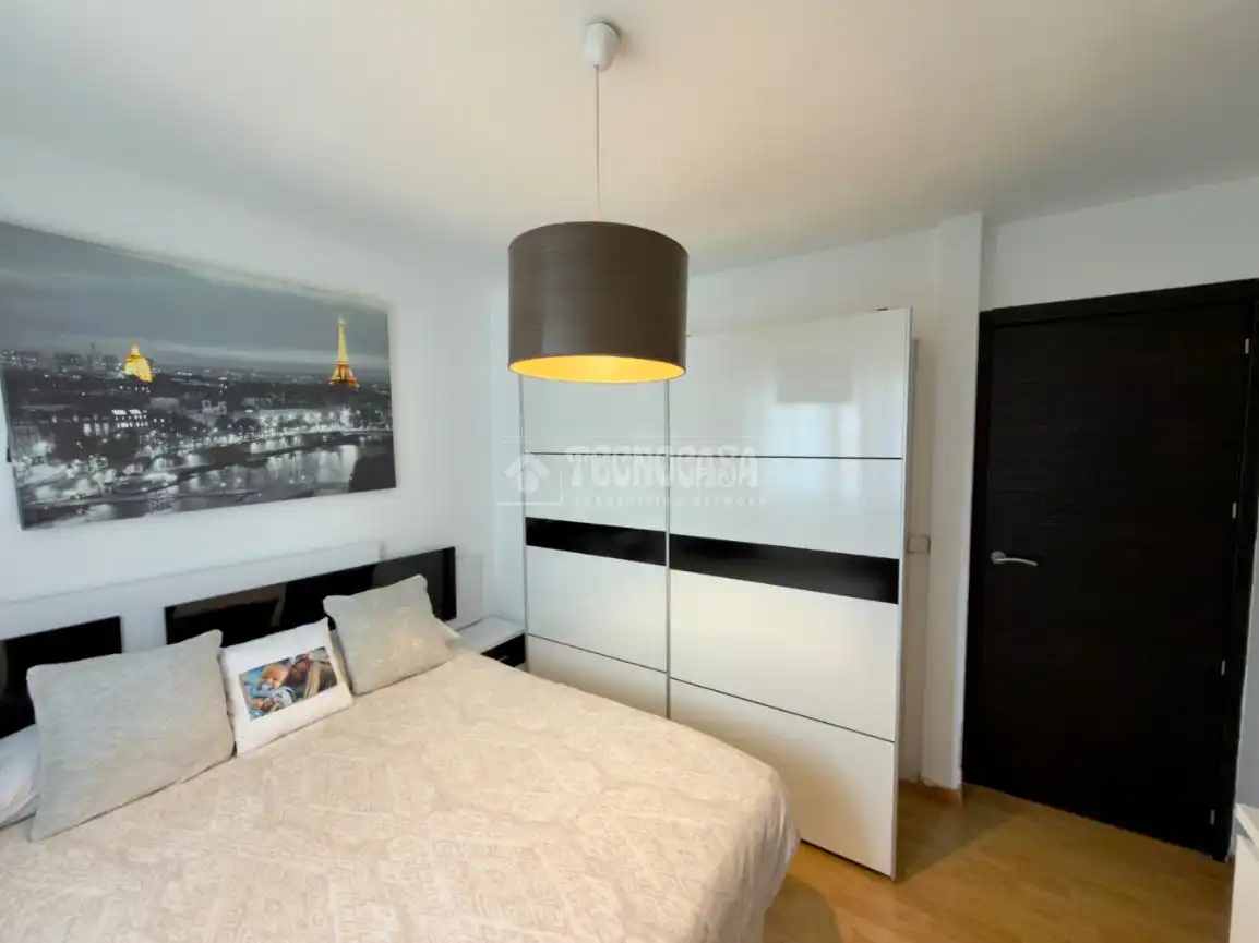 Habitación de Casa adosada en venta en Madrid con Aire acondicionado, Calefacción y Terraza