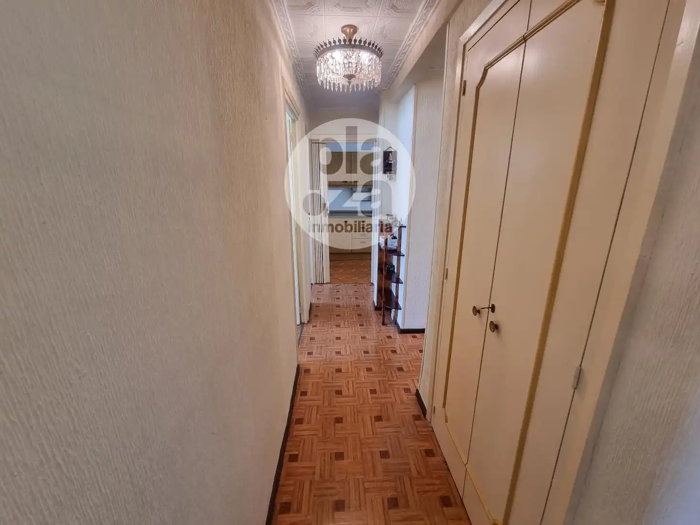 Wohnung zum Verkauf in Burgos mit Heizung, Terrasse und Abstellraum