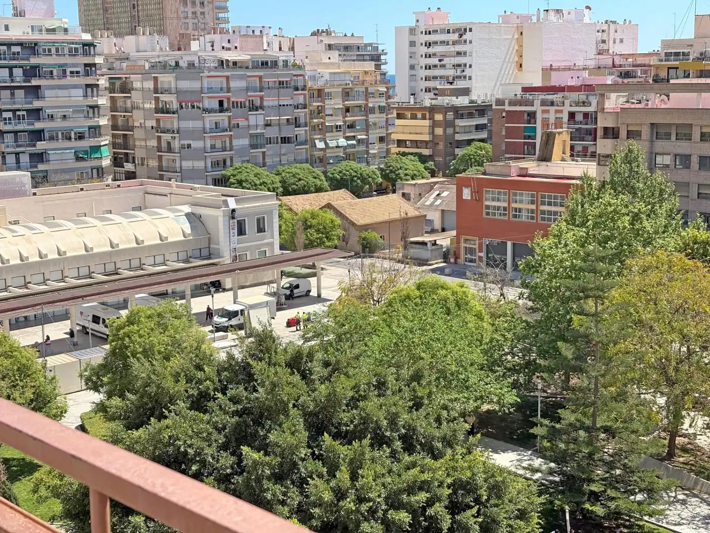 Vista exterior de Pis en venda en Alicante / Alacant amb Terrassa