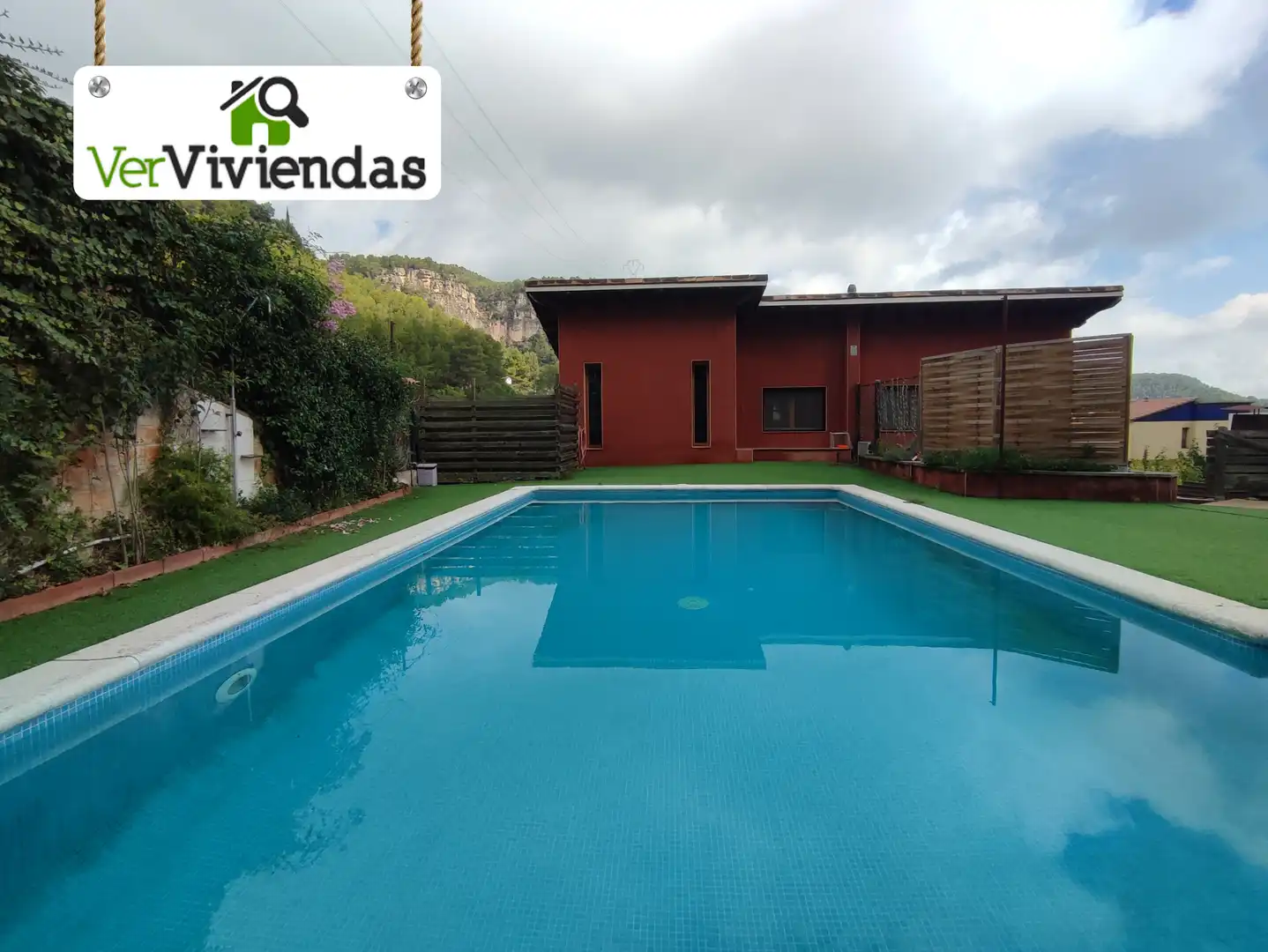 Piscina de Casa o chalet en venta en Vallirana con Aire acondicionado, Calefacción y Jardín privado