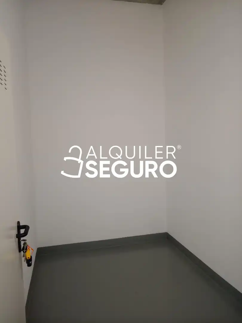 Attic for rent in Arroyo de la Encomienda  with Heating, Terrace and Storage room