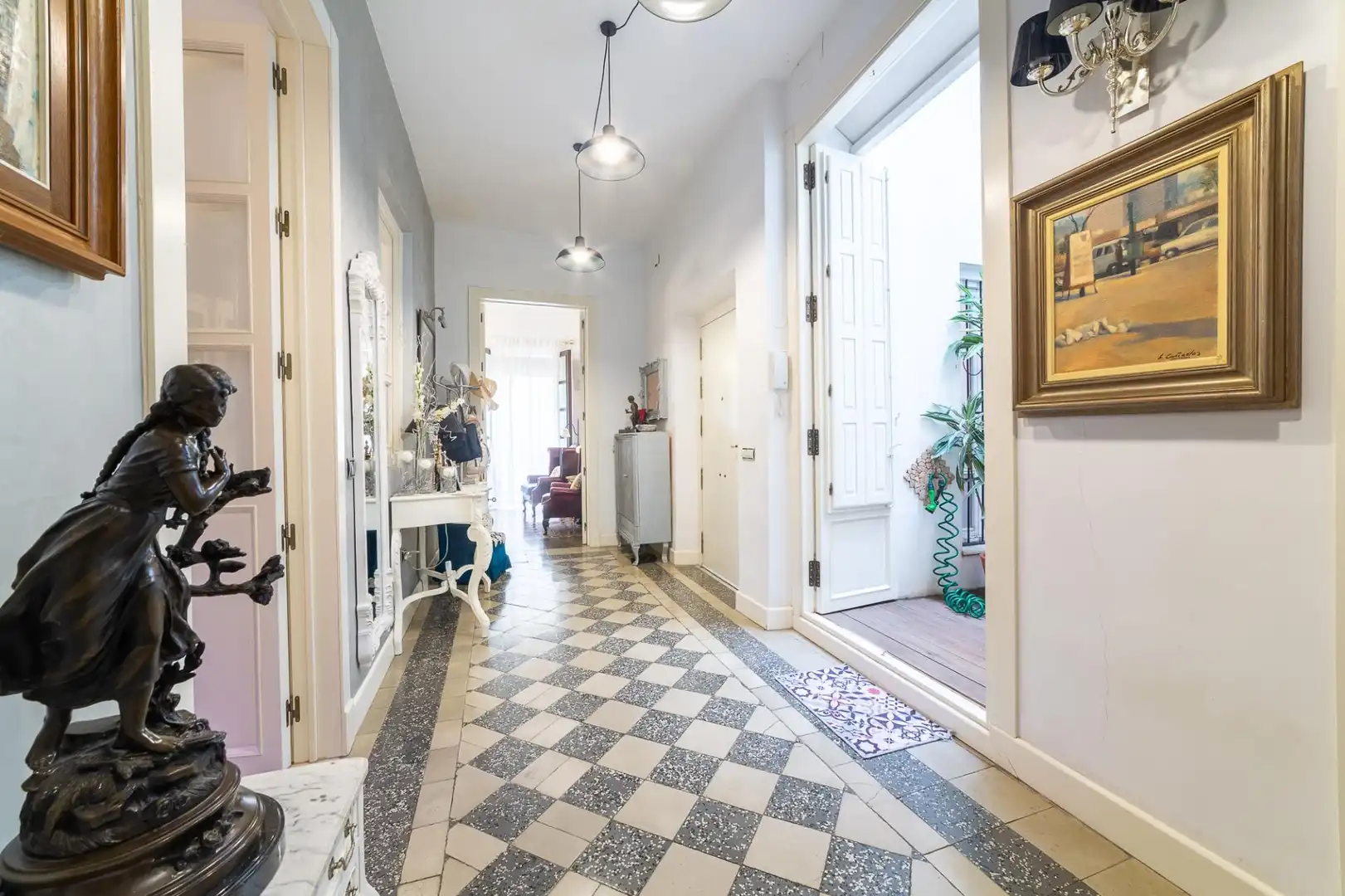 Maisonette zum Verkauf in Almería mit Klimaanlage, Terrasse und Abstellraum