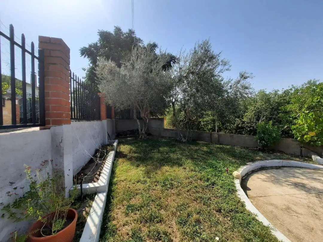 Jardín de Casa adosada en venta en Escalona con Aire acondicionado, Calefacción y Jardín privado