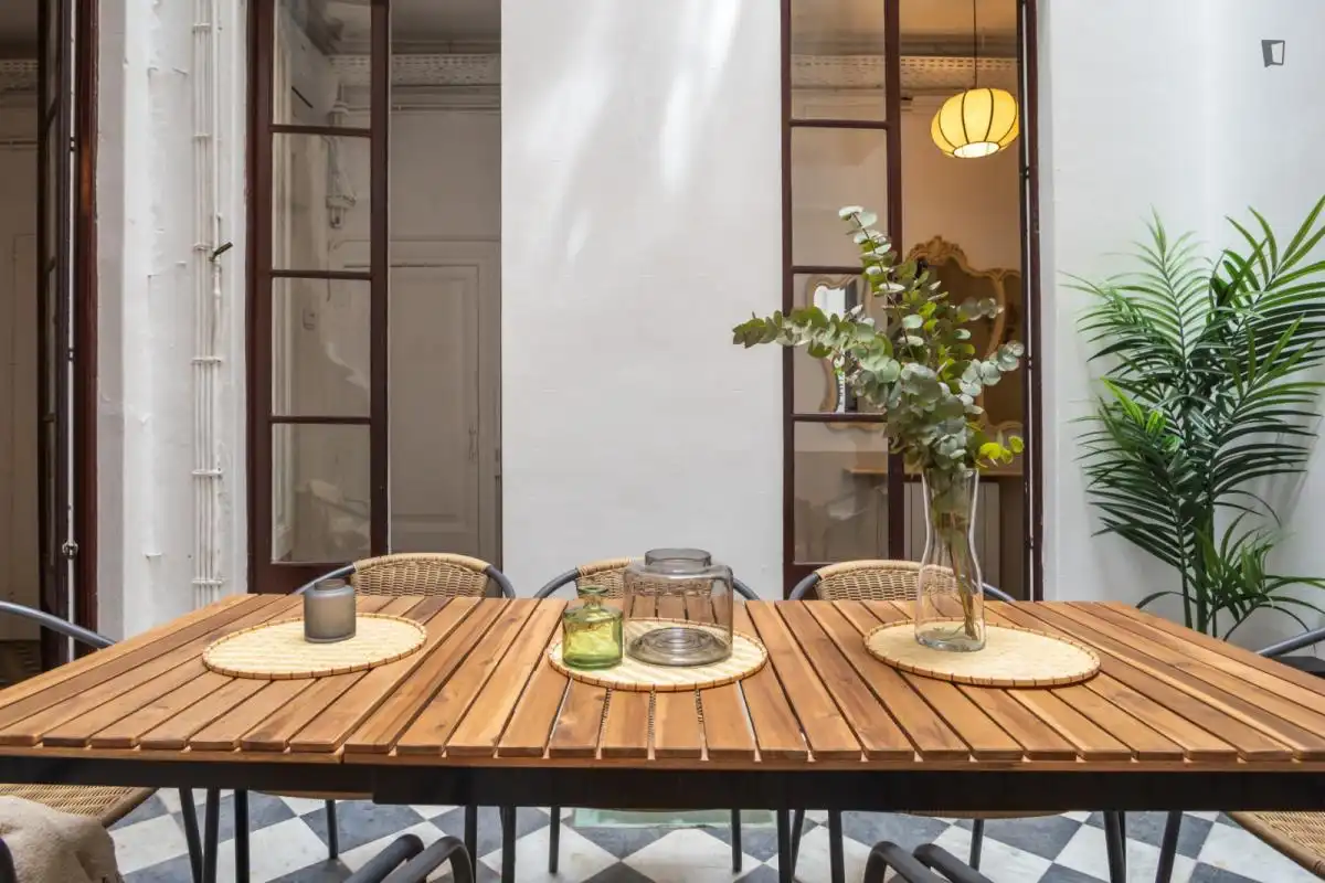 Terrassa de Apartament per a compartir en Barcelona amb Aire condicionat, Calefacció i Moblat