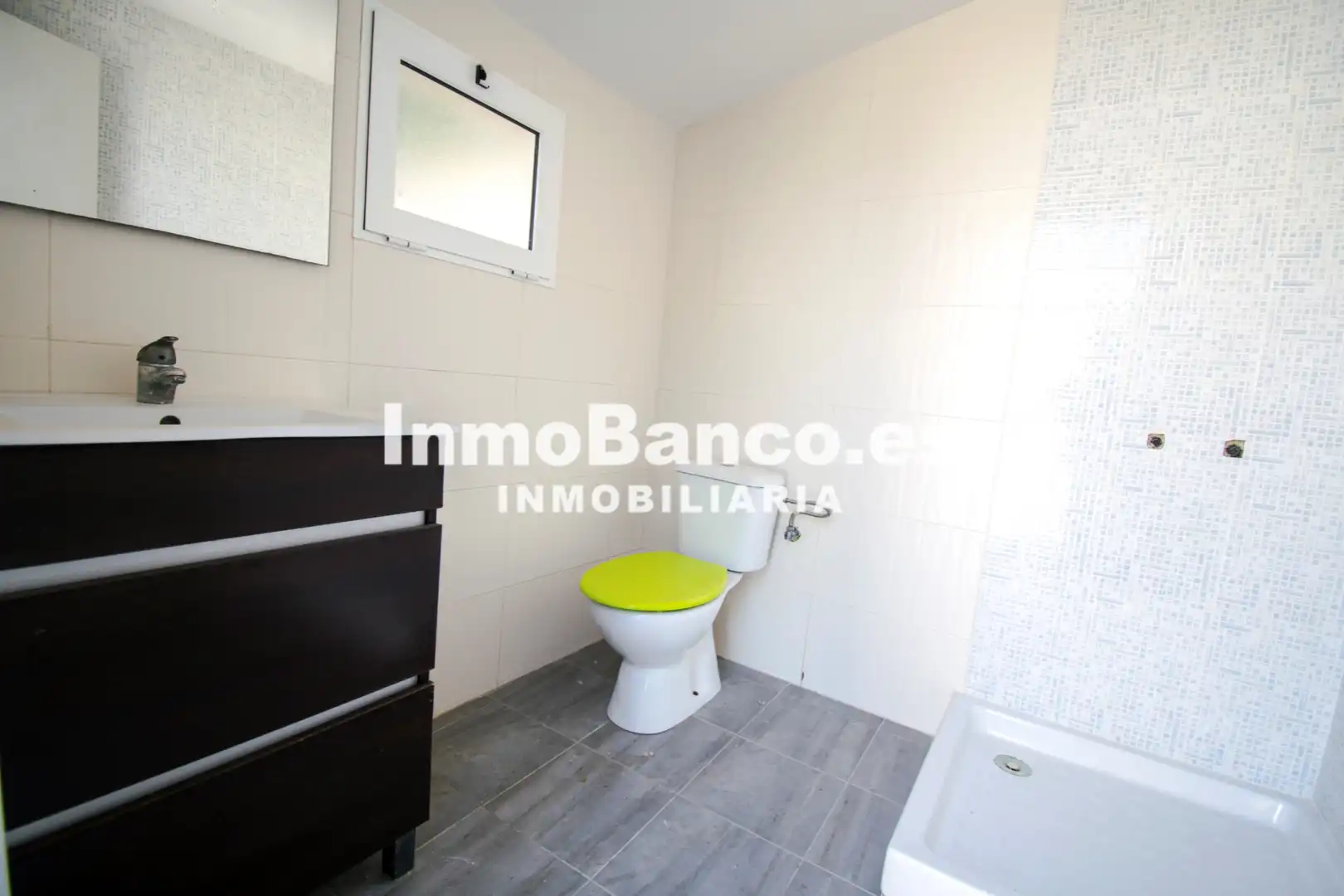 Casa o chalet en venta en Chiva con Jardín privado, Terraza y Trastero