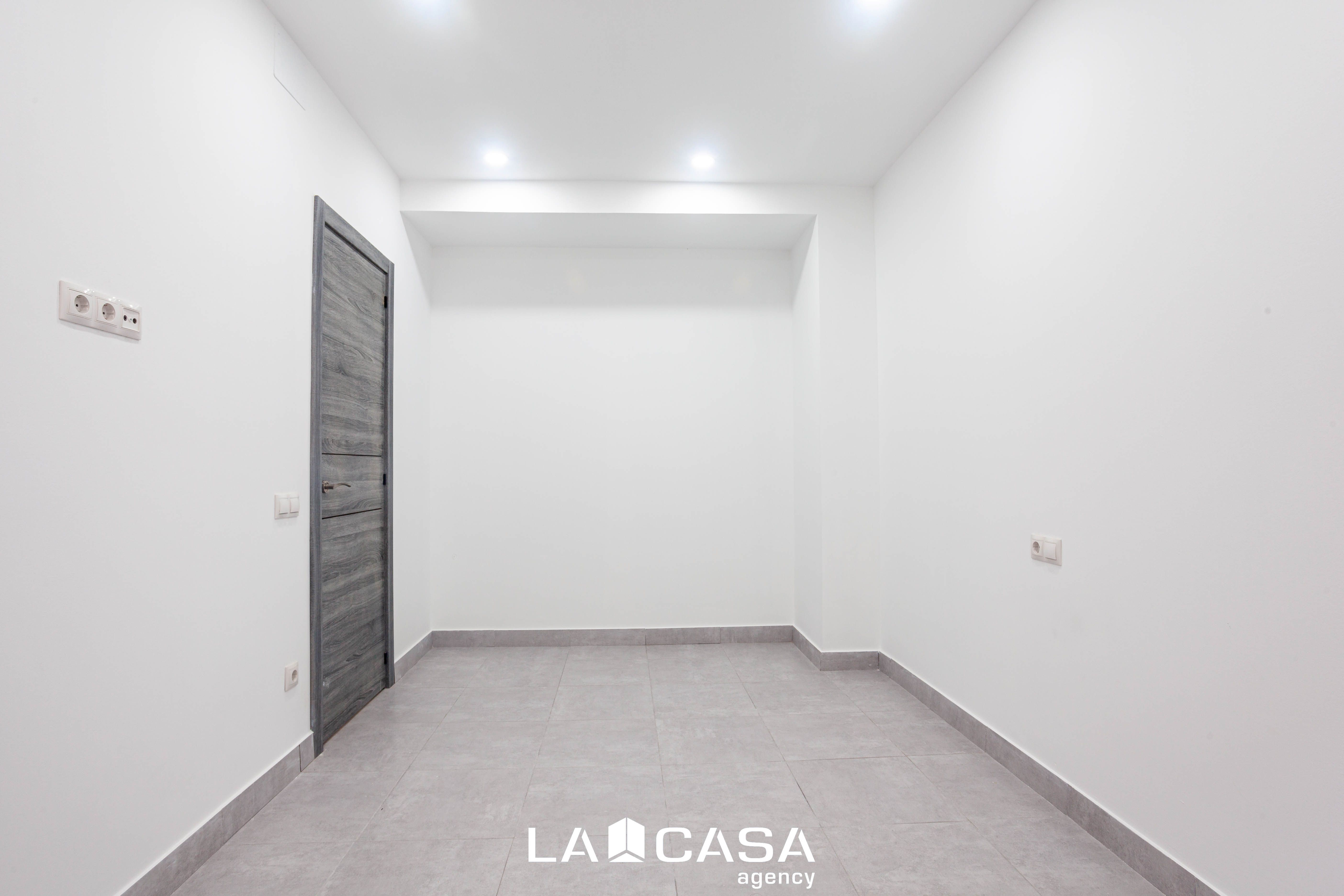Planta baja for sale in  Barcelona Capital  with Heating