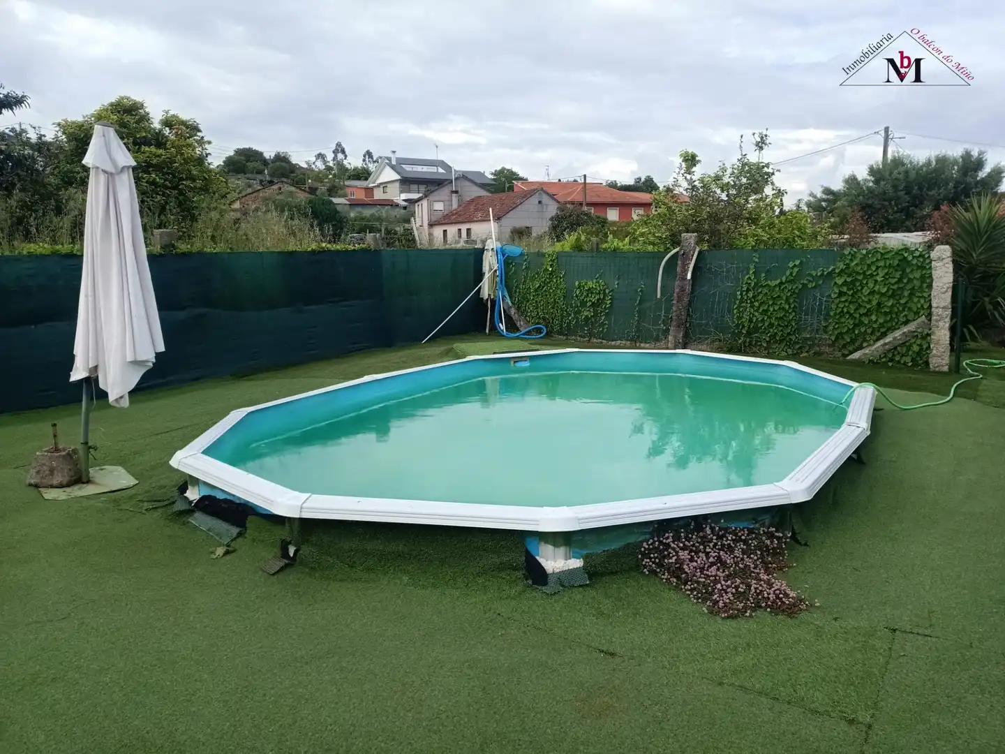 Schwimmbecken von Haus oder Chalet zum Verkauf in Tomiño mit Möbliert