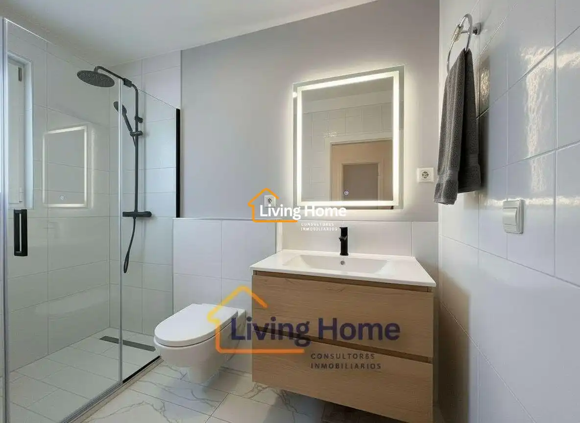 Bathroom of Houses for sale in Cambrils
